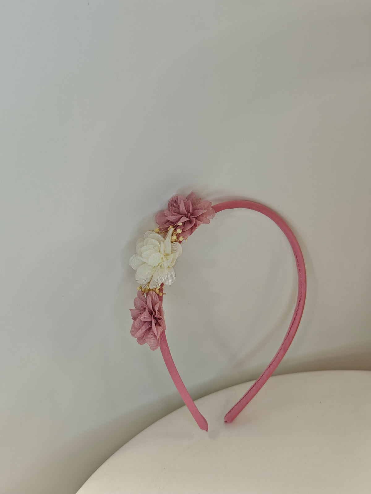 Cerchietto Elsa con 3 Fiori Combinati e Gypsophila Siena