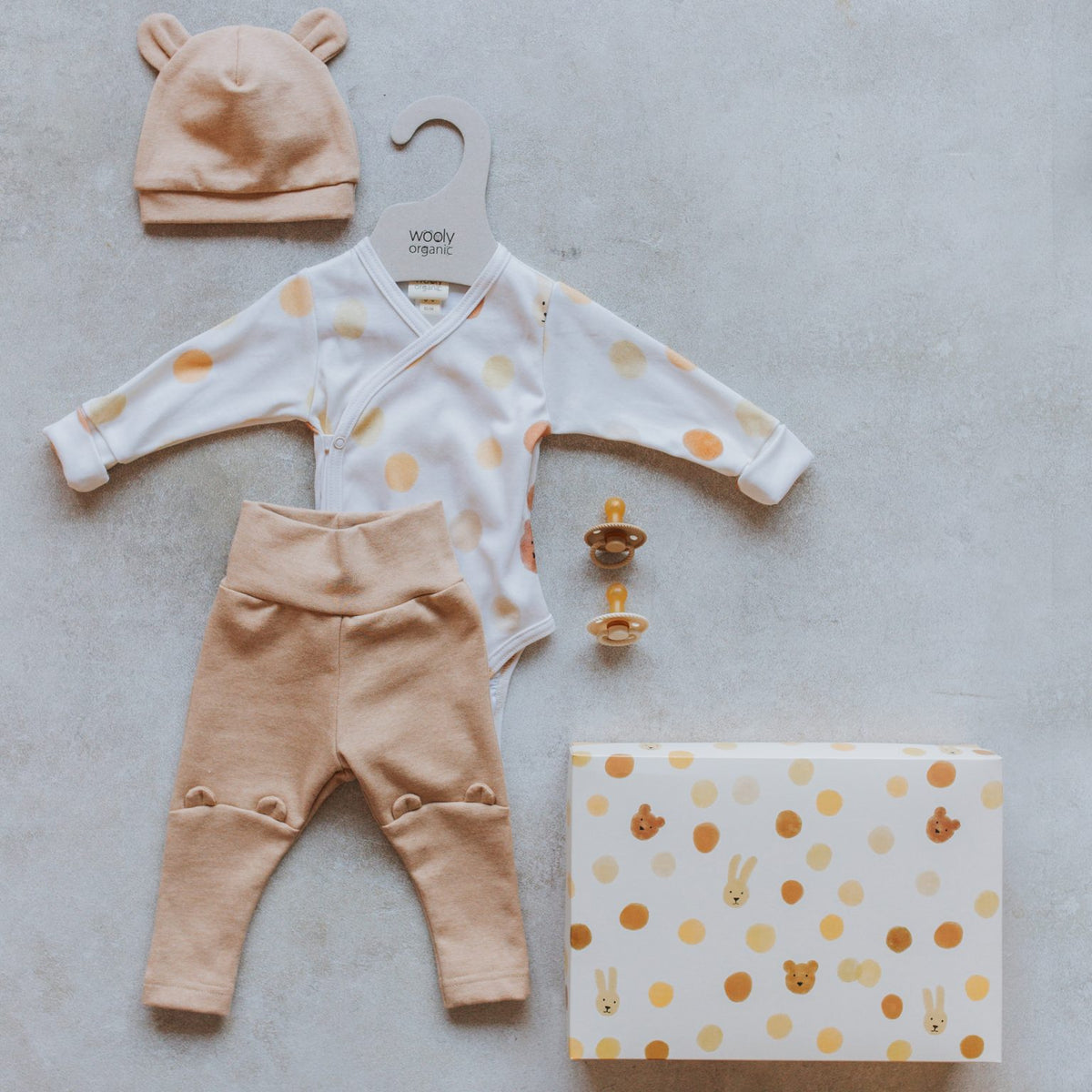 Set Wooly Organic. Cappellino con Orecchie+body+leggings