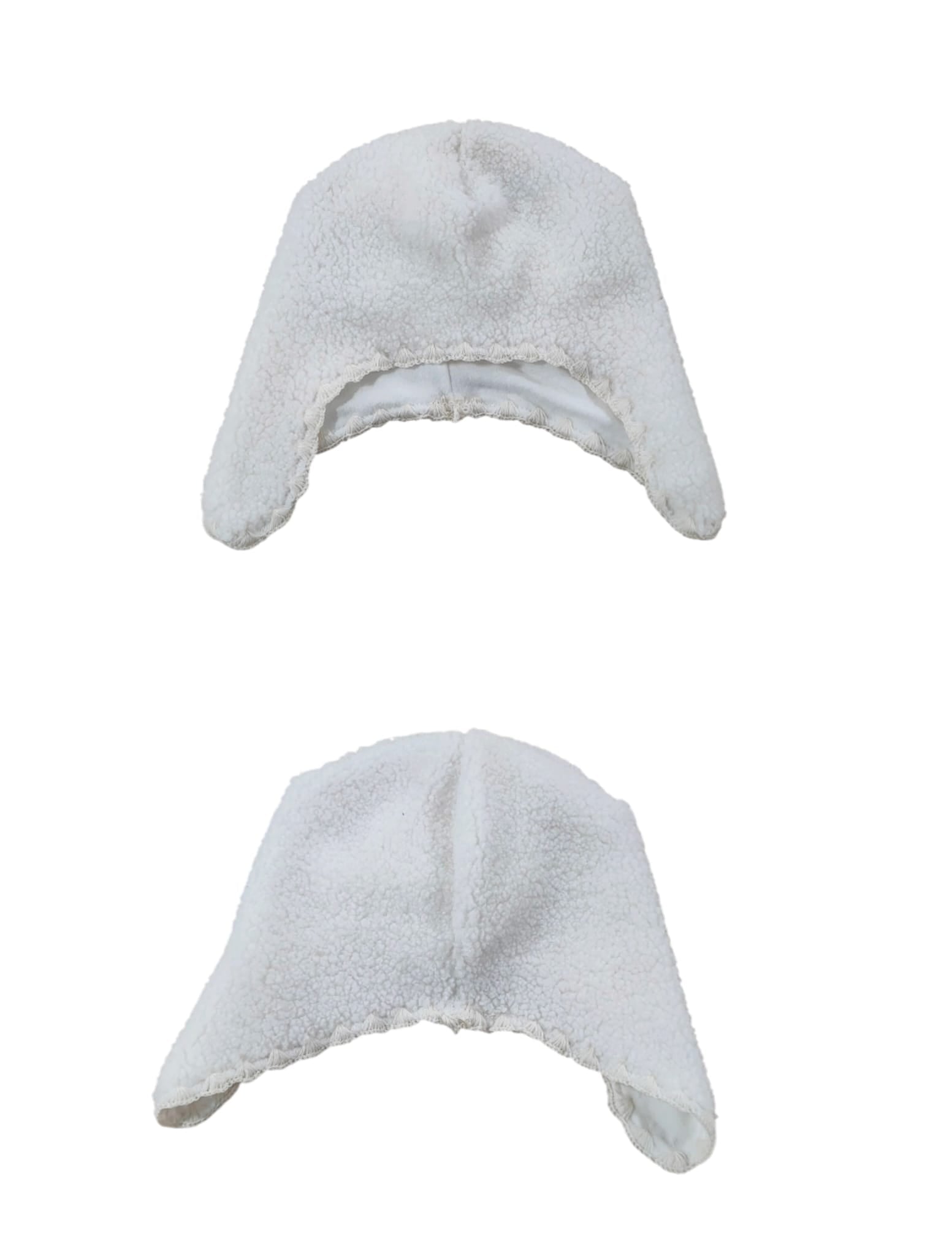 Cappello in ciniglia nea