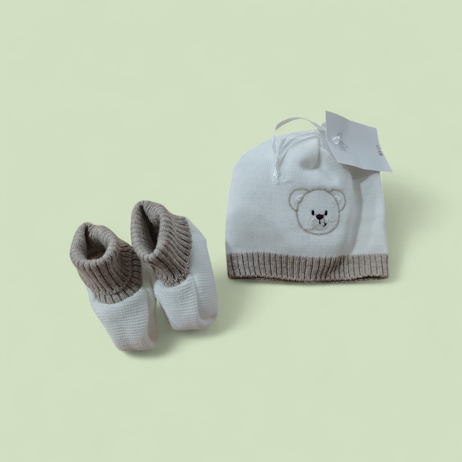 SET COMPOSTO DA CAPPELINO E BABUCCE  BABY IN LANA KLAIADI'