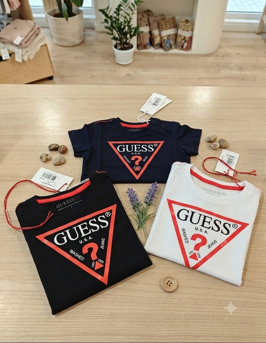 T-SHIRT MANICA CORTA CON STAMPA E LOGO GUESS